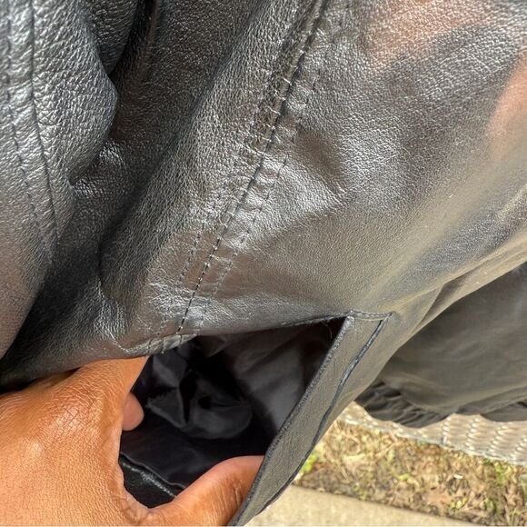 Vintage Comint For Men Black Leather Jacket Size Medium - Picture 6 of 13